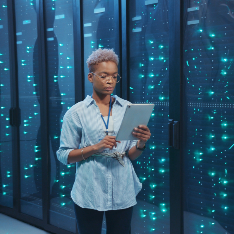 Serice engineer monitoring server room